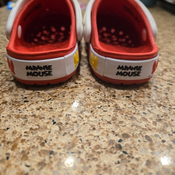 Minnie Mouse Crocs - Picture 3 of 6